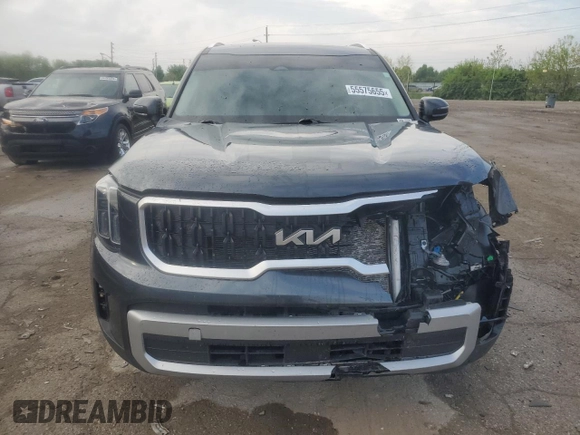 2023 Kia Telluride EX with VIN 5XYP34GC9PG377508, listed as a Copart auction lot 55575655 with 52,047 mi miles and Salvage title. Bid and sale history available at DreamBid. Image 5.