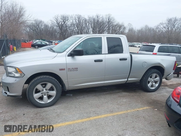 2015 Ram 1500 Express z VIN 1C6RR7FT8FS617657, wystawiony jako IAAI lot #41548188 z przebiegiem 144 050 mil mil oraz . Historia ofert i sprzedaży dostępna na DreamBid. Obrazek 14.