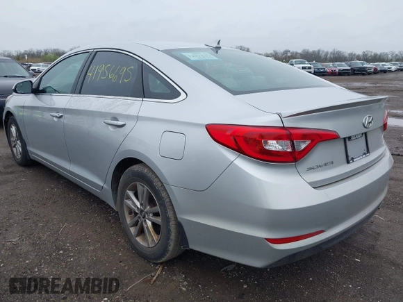 2016 Hyundai Sonata SE z VIN 5NPE24AF2GH392177, wystawiony jako IAAI lot #41956695 z przebiegiem 108 840 mil mil oraz . Historia ofert i sprzedaży dostępna na DreamBid. Obrazek 3.