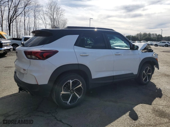 2021 Chevrolet TrailBlazer RS with VIN KL79MTSLXMB038847, listed as a Copart auction lot 49536665 with 30,643 mi miles and Salvage Title. Bid and sale history available at carsss.com. Image 3.