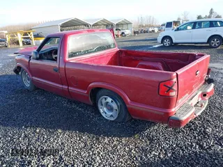 1999 GMC Sonoma with VIN 1GTCS1441XK501097, listed as a IAAI auction lot 41656623 with 162,160 mi miles. Bid and sale history available at carsss.com. Image 3.