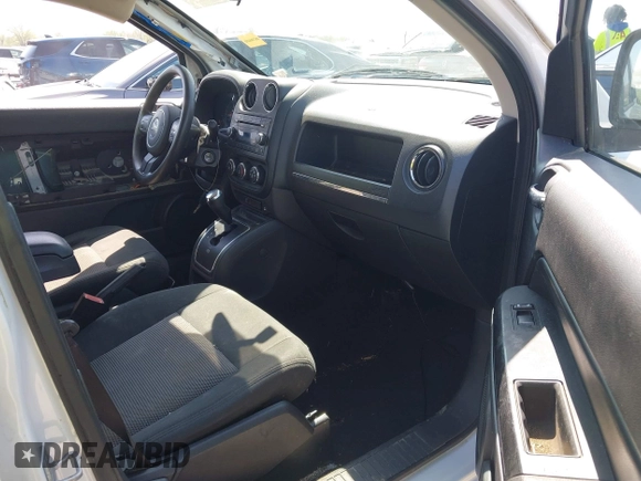 2011 Jeep Compass Latitude with VIN 1J4NT1FB2BD236439, listed as a IAAI auction lot 41935842 with 164,893 mi miles. Bid and sale history available at carsss.com. Image 5.