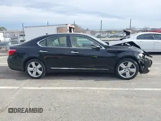 2011 Lexus LS 460 с VIN JTHBL5EF0B5103062, выставлен на аукционе IAAI как лот 41757593 с пробегом 86 629 миль миль и . История ставок и продаж доступна на DreamBid. Изображение 13.