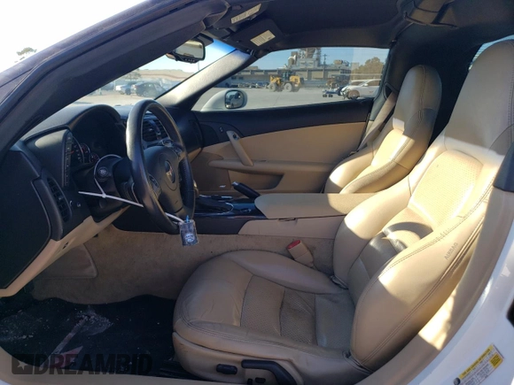 2010 Chevrolet Corvette Z16 Grand Sport 3LT z VIN 1G1YW2DW9A5103748, wystawiony jako Copart lot #80986774 z przebiegiem 134 004 mil mil oraz Szkoda całkowita • Salvage title. Historia ofert i sprzedaży dostępna na DreamBid. Obrazek 7.
