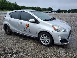 2017 Toyota Prius One z VIN JTDKDTB31H1591628, wystawiony jako Copart lot #56675045 z przebiegiem 94 030 mil mil oraz Czysty tytuł • Clean title. Historia ofert i sprzedaży dostępna na DreamBid. Obrazek 4.