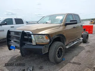 2012 Ram 2500 ST z VIN 3C6UD5CLXCG272362, wystawiony jako IAAI lot #42216175 z przebiegiem 217 984 mil mil oraz . Historia ofert i sprzedaży dostępna na DreamBid. Obrazek 17.