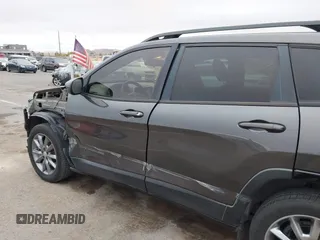 2018 Jeep Cherokee Latitude with VIN 1C4PJLCB1JD588916, listed as a IAAI auction lot 41019397 with 135,929 mi miles. Bid and sale history available at carsss.com. Image 19.
