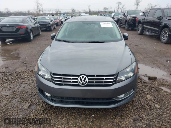 2014 Volkswagen Passat SE с VIN 1VWBN7A39EC085032, выставлен на аукционе IAAI как лот 41931302 с пробегом 193 425 миль миль и . История ставок и продаж доступна на DreamBid. Изображение 12.