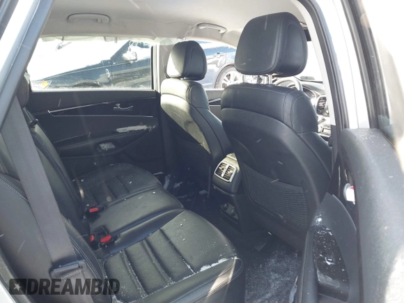2016 Kia Sorento EX z VIN 5XYPHDA17GG020319, wystawiony jako IAAI lot #41581398 z przebiegiem 149 257 mil mil oraz . Historia ofert i sprzedaży dostępna na DreamBid. Obrazek 8.