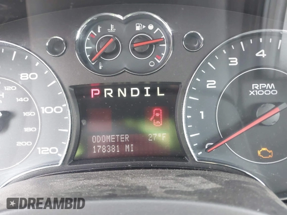 2007 Pontiac Torrent with VIN 2CKDL73F176061840, listed as a IAAI auction lot 41166563 with 178,381 mi miles. Bid and sale history available at carsss.com. Image 7.