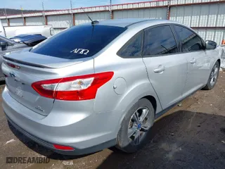 2014 Ford Focus SE with VIN 1FADP3F21EL110316, listed as a IAAI auction lot 41653269 with 187,220 mi miles. Bid and sale history available at carsss.com. Image 4.