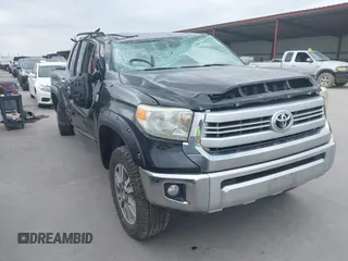 2014 Toyota Tundra Platinum z VIN 5TFAW5F15EX361416, wystawiony jako IAAI lot #42171054 z przebiegiem 142 802 mil mil oraz . Historia ofert i sprzedaży dostępna na DreamBid. Obrazek 1.