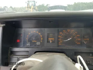 1988 Nissan Hardbody E z VIN 1N6ND16Y4JC384522, wystawiony jako Copart lot #64570204 z przebiegiem 10 784 mil mil oraz Szkody całkowita. Historia ofert i sprzedaży dostępna na DreamBid. Obrazek 9.