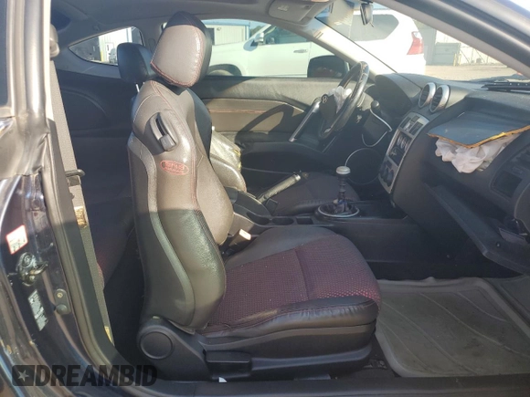 2005 Hyundai Tiburon GT z VIN KMHHN65F85U158764, wystawiony jako Copart lot #80060884 z przebiegiem 121 747 mil mil oraz Czysty tytuł • Clean title. Historia ofert i sprzedaży dostępna na DreamBid. Obrazek 10.