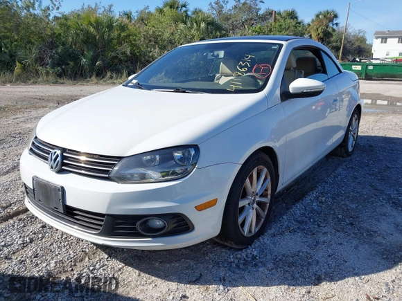 2015 Volkswagen Eos Komfort with VIN WVWBW8AH4FV003067, listed as a IAAI auction lot 41186314 with Not Provided miles and . Bid and sale history available at DreamBid. Image 2.