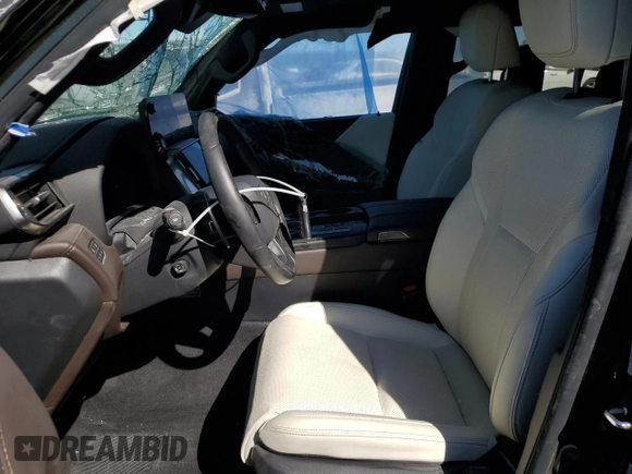 2023 Lexus LX 600 Luxury z VIN JTJGB7CX0P4030724, wystawiony jako Copart lot #75330654 z przebiegiem 17 614 mil mil oraz Szkoda całkowita • Salvage title. Historia ofert i sprzedaży dostępna na DreamBid. Obrazek 7.