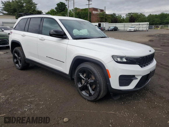 2024 Jeep Grand Cherokee Altitude X with VIN 1C4RJHAG4RC247791, listed as a Copart auction lot 58950805 with 10,467 mi miles and Salvage title. Bid and sale history available at DreamBid. Image 4.