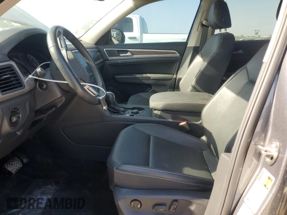 2021 Volkswagen Atlas SE z VIN 1V2HR2CA7MC522510, wystawiony jako Copart lot #52617485 z przebiegiem 49 087 mil mil oraz Szkoda całkowita • Salvage title. Historia ofert i sprzedaży dostępna na DreamBid. Obrazek 7.