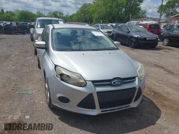 2014 Ford Focus SE with VIN 1FADP3K22EL140219, listed as a IAAI auction lot 42107380 with 205,519 mi miles. Bid and sale history available at carsss.com. Image 6.