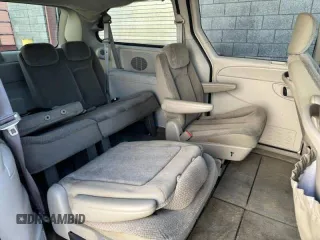 2005 Chrysler Town & Country LX with VIN 2C8GP44R15R541631, listed as a Copart auction lot 84458154 with 149,439 mi miles and Clean Title. Bid and sale history available at carsss.com. Image 6.