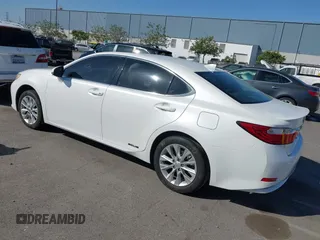 2015 Lexus ES 300h z VIN JTHBW1GG9F2085576, wystawiony jako IAAI lot #42386317 z przebiegiem 142 788 mil mil oraz . Historia ofert i sprzedaży dostępna na DreamBid. Obrazek 3.
