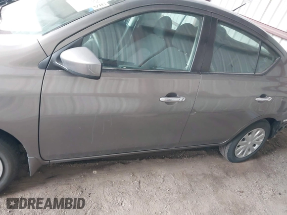2016 Nissan Versa S с VIN 3N1CN7AP4GL897701, выставлен на аукционе IAAI как лот 42115529 с пробегом 94 162 миль миль и . История ставок и продаж доступна на DreamBid. Изображение 14.