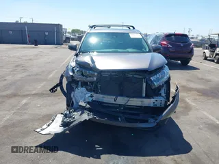 2018 Toyota Highlander Limited with VIN 5TDDZRFH1JS851022, listed as a IAAI auction lot 42527334 with 69,991 mi miles and . Bid and sale history available at DreamBid. Image 13.