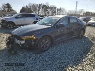 2024 Kia K5 LXS with VIN 5XXG14J25RG235329, listed as a Copart auction lot 43849115 with 39,482 mi miles and Salvage Title. Bid and sale history available at carsss.com. Image 1.