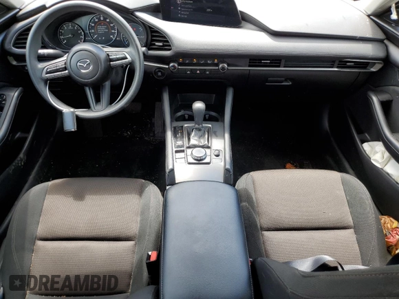 2022 Mazda 3 2.0 with VIN 3MZBPAA78NM306967, listed as a Copart auction lot 60905384 with 32,135 mi miles and Salvage Title. Bid and sale history available at DreamBid. Image 8.