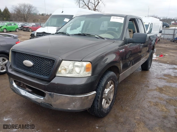 2006 Ford F-150 XLT with VIN 1FTPX12546FA20492, listed as a IAAI auction lot 41581100 with 186,260 mi miles. Bid and sale history available at carsss.com. Image 17.