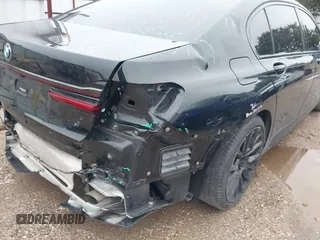 2021 BMW 7 Series 740i z VIN WBA7T2C06MCE57381, wystawiony jako IAAI lot #41620500 z przebiegiem 58 326 mil mil oraz . Historia ofert i sprzedaży dostępna na DreamBid. Obrazek 17.