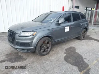 2013 Audi Q7 3.0T S line Prestige with VIN WA1DGAFE6DD009137, listed as a IAAI auction lot 40692368 with 99,060 mi miles. Bid and sale history available at carsss.com. Image 2.