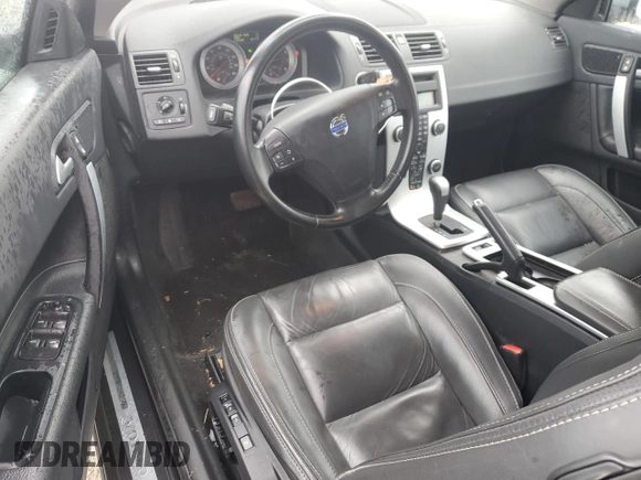2011 Volvo C70 z VIN YV1672MC7BJ116079, wystawiony jako Copart lot #54872745 z przebiegiem 100 464 mil mil oraz Szkoda całkowita • Salvage title. Historia ofert i sprzedaży dostępna na DreamBid. Obrazek 8.