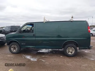 2004 Chevrolet Express Cargo Van with VIN 1GCGG25U541120927, listed as a IAAI auction lot 41279971 with 181,985 mi miles. Bid and sale history available at carsss.com. Image 14.