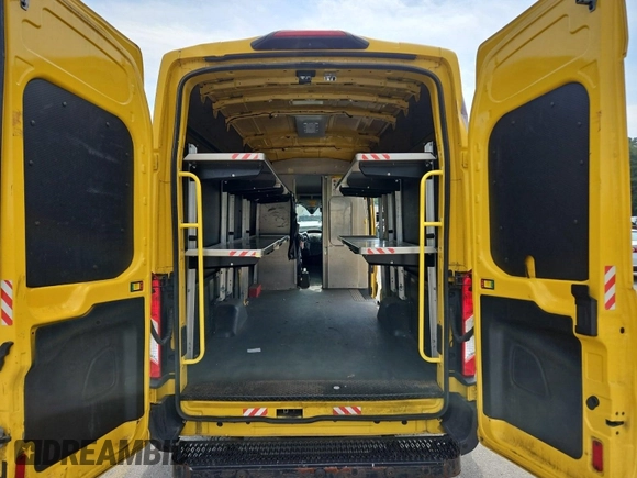 2019 Ford Transit z VIN 1FTYR3XM7KKA24824, wystawiony jako IAAI lot #42500762 z przebiegiem 75 307 mil mil oraz . Historia ofert i sprzedaży dostępna na DreamBid. Obrazek 33.