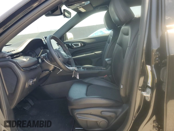 2023 Jeep Compass Latitude с VIN 3C4NJDBN4PT545862, выставлен на аукционе Copart как лот 57209695 с пробегом 11 138 миль миль и Списание • Salvage title. История ставок и продаж доступна на DreamBid. Изображение 7.