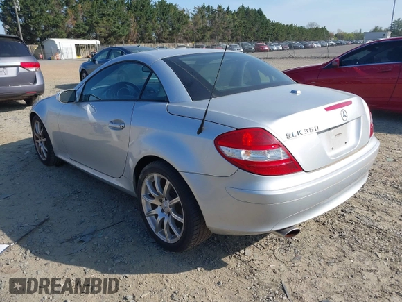 2007 Mercedes-Benz SLK 350 с VIN WDBWK56FX7F142388, выставлен на аукционе IAAI как лот 42076577 с пробегом 77 856 миль миль и . История ставок и продаж доступна на DreamBid. Изображение 3.