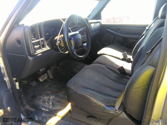 2000 Chevrolet Silverado 1500 with VIN 1GCEC14W6YZ228318, listed as a IAAI auction lot 41609151 with 299,432 mi miles. Bid and sale history available at carsss.com. Image 5.