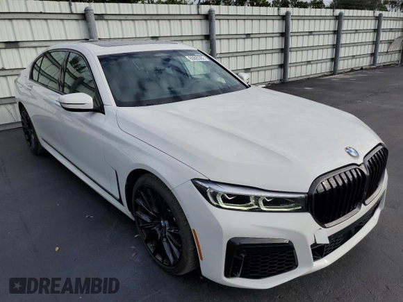 2022 BMW 7 Series 740i with VIN WBA7T2C02NCK12866, listed as a Copart auction lot 65695382 with 3,299 mi miles. Bid and sale history available at carsss.com. Image 1.