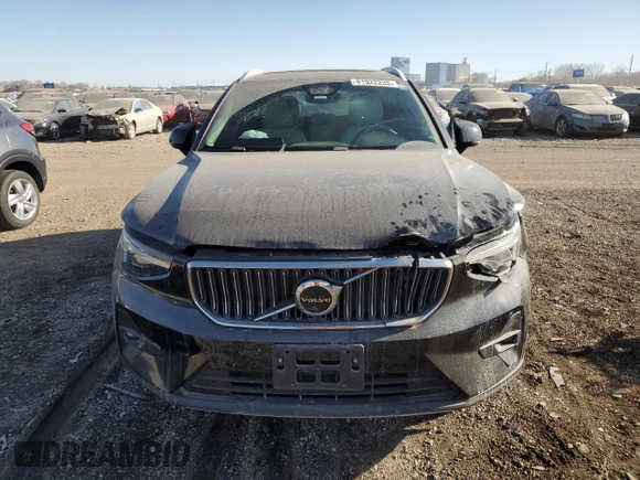 2023 Volvo XC40 Ultimate Bright Theme с VIN YV4L12UA2P2018231, выставлен на аукционе Copart как лот 41922235 с пробегом 39 681 миль миль и Списание • Salvage title. История ставок и продаж доступна на DreamBid. Изображение 5.