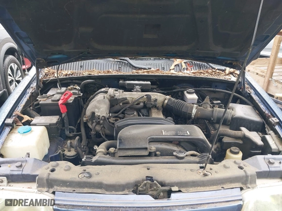 2002 Kia Sportage with VIN KNDJB723925161368, listed as a IAAI auction lot 41045568 with 168,167 mi miles. Bid and sale history available at carsss.com. Image 10.