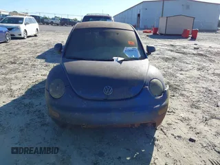 1999 Volkswagen Beetle GLS with VIN 3VWCC21C8XM426984, listed as a IAAI auction lot 42285973 with Not provided miles and . Bid and sale history available at DreamBid. Image 6.