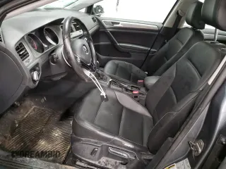 2017 Volkswagen Golf S z VIN 3VW217AU5HM037910, wystawiony jako Copart lot #51307985 z przebiegiem 139 631 mil mil oraz Szkoda całkowita • Salvage title. Historia ofert i sprzedaży dostępna na DreamBid. Obrazek 7.