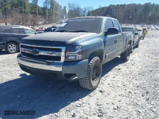 2007 Chevrolet Silverado 1500 LTZ with VIN 2GCEK19J871672873, listed as a IAAI auction lot 41703774 with 377,014 mi miles. Bid and sale history available at carsss.com. Image 2.