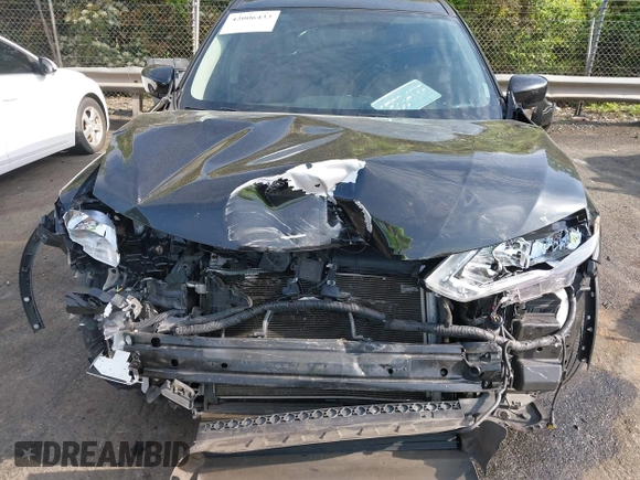 2018 Nissan Rogue SV with VIN KNMAT2MTXJP610718, listed as a IAAI auction lot 42006433 with 158,087 mi miles and . Bid and sale history available at DreamBid. Image 6.