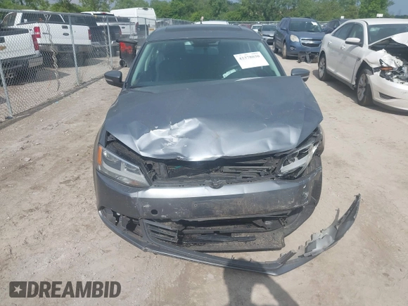 2012 Volkswagen Jetta TDI w/Premium & Nav с VIN 3VWLL7AJ1CM394756, выставлен на аукционе IAAI как лот 42378030 с пробегом 130 515 миль миль и . История ставок и продаж доступна на DreamBid. Изображение 13.