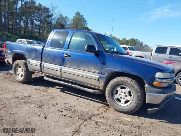2002 Chevrolet Silverado 1500 LT with VIN 2GCEK19T921226130, listed as a IAAI auction lot 41397105 with 298,115 mi miles. Bid and sale history available at carsss.com. Image 1.