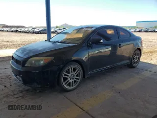 2007 Scion tC Spec z VIN JTKDE177770187008, wystawiony jako Copart lot #58446335 z przebiegiem 137 046 mil mil oraz Czysty tytuł • Clean title. Historia ofert i sprzedaży dostępna na DreamBid. Obrazek 1.