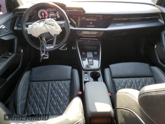 2022 Audi S3 Premium Plus z VIN WAUH3DGY8NA005992, wystawiony jako Copart lot #53988684 z przebiegiem 33 849 mil mil oraz . Historia ofert i sprzedaży dostępna na DreamBid. Obrazek 8.