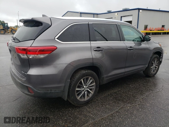 2018 Toyota Highlander SE with VIN 5TDJZRFH9JS528291, listed as a Copart auction lot 56568275 with 74,619 mi miles and Salvage title. Bid and sale history available at DreamBid. Image 3.